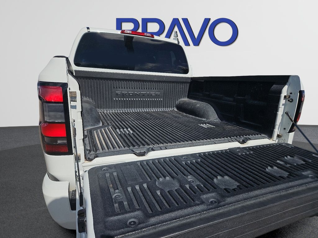 Used 2024 Nissan Frontier SV w/ Tow Package RWD image 9