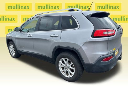 Used 2014 Jeep Cherokee Latitude w/ Trailer Tow Group AWD/4WD image 11