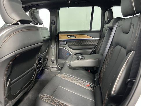 Used 2022 Jeep Grand Cherokee Summit image 28