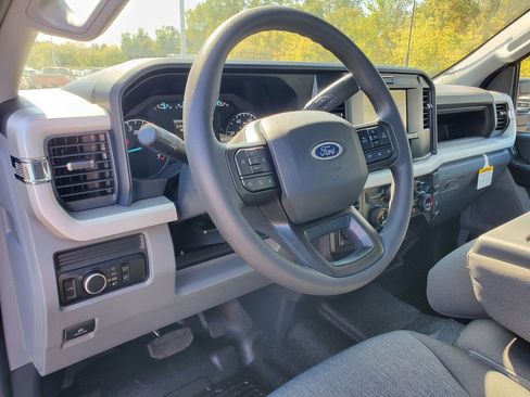 New 2026 Ford F250 XL AWD/4WD image 10