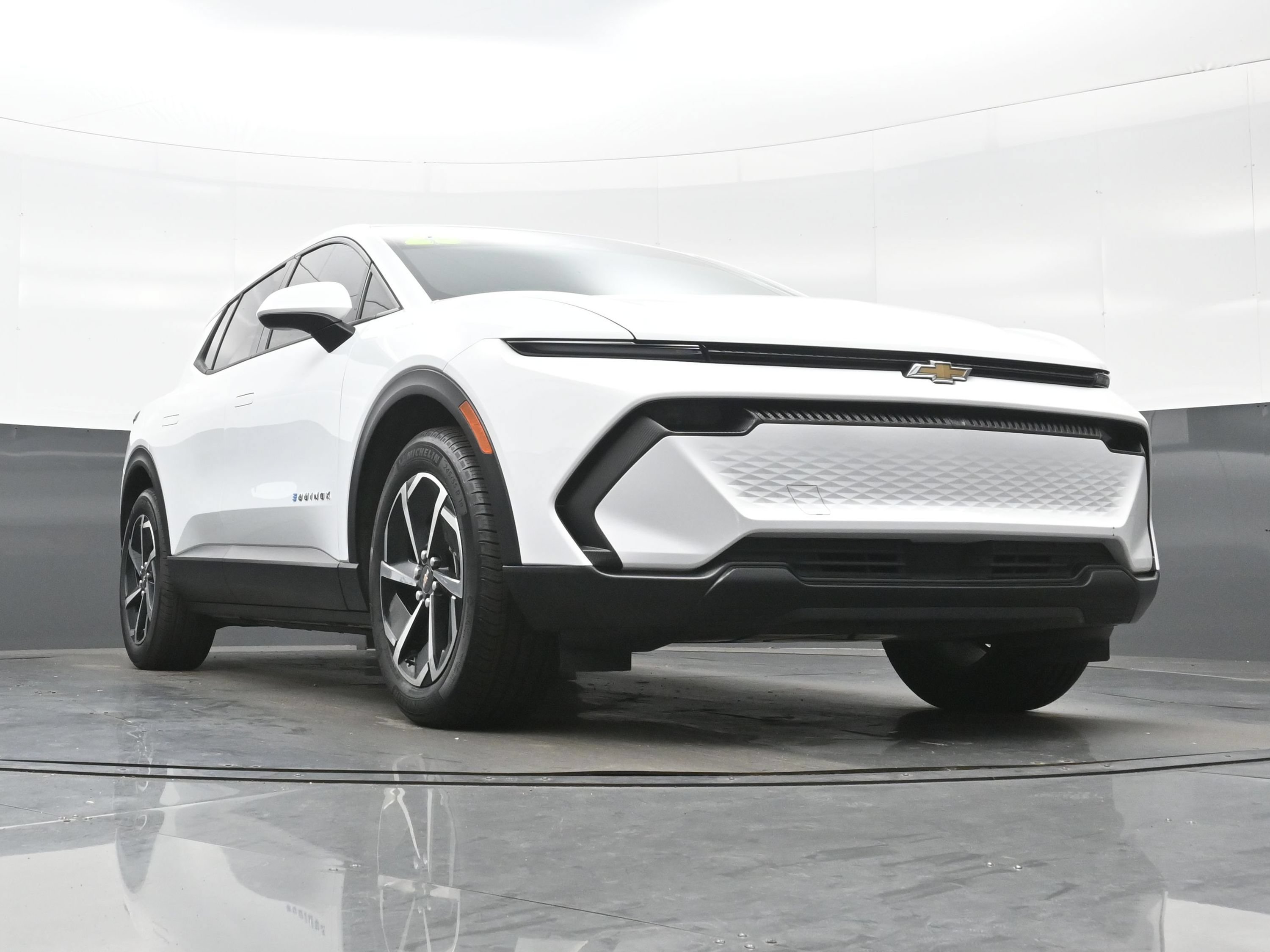Used 2025 Chevrolet Equinox EV LT FWD image 30