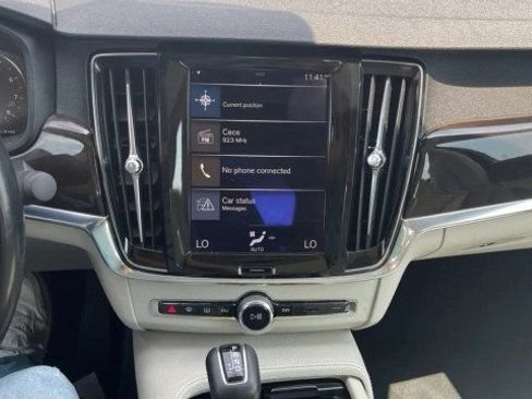 Used 2018 Volvo S90 T5 Momentum w/ Convenience Package AWD/4WD image 21