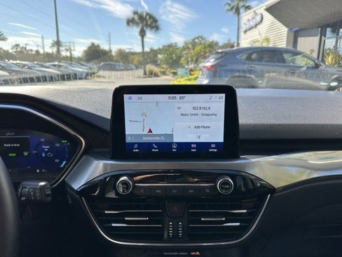 Used 2022 Ford Escape Titanium w/ Class II Trailer Tow Package image 33