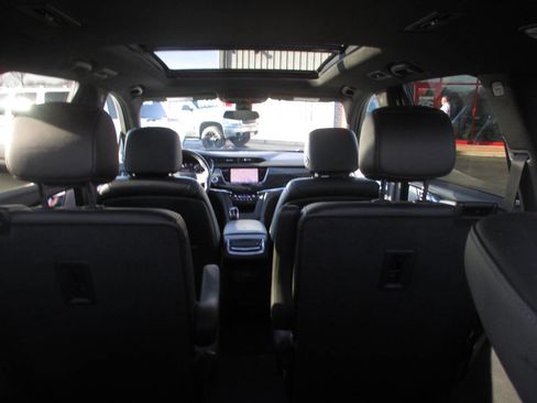 Used 2021 Cadillac XT6 Premium Luxury image 7