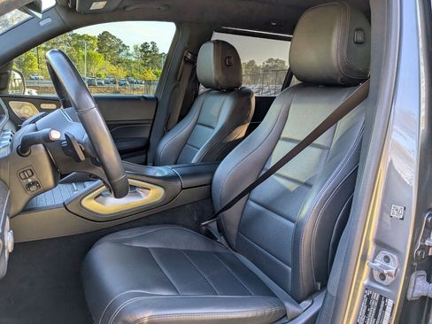 Used 2021 Mercedes-Benz GLS 450 4MATIC image 13