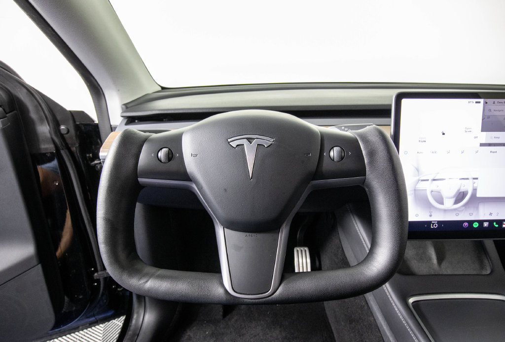 Used 2022 Tesla Model Y Performance AWD/4WD image 19