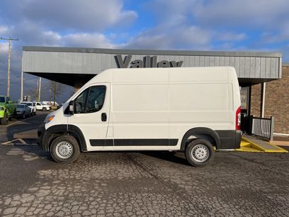 New 2025 RAM ProMaster 2500 w/ Premium Convenience Group