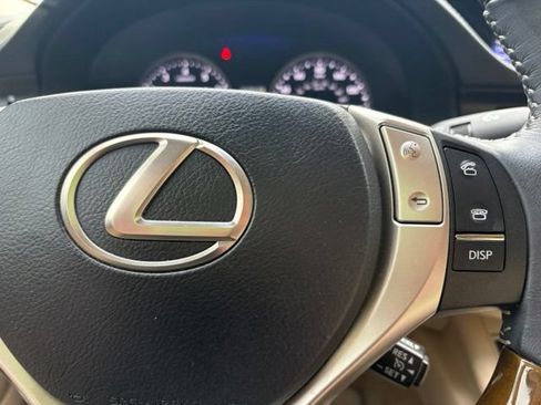 Used 2015 Lexus ES 350 w/ Premium Package FWD image 15