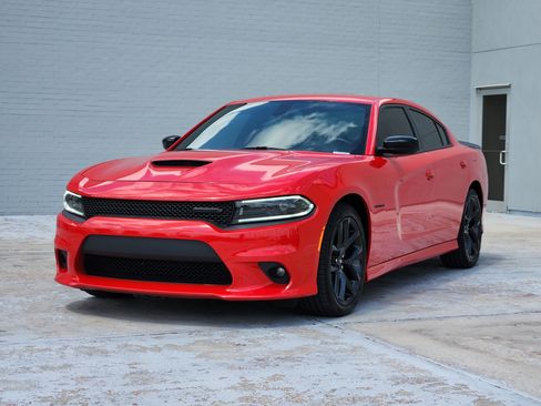 Used 2022 Dodge Charger R/T w/ Plus Group RWD image 4