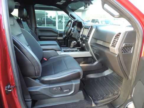 Used 2019 Ford F150 Raptor w/ Equipment Group 802A Luxury image 17