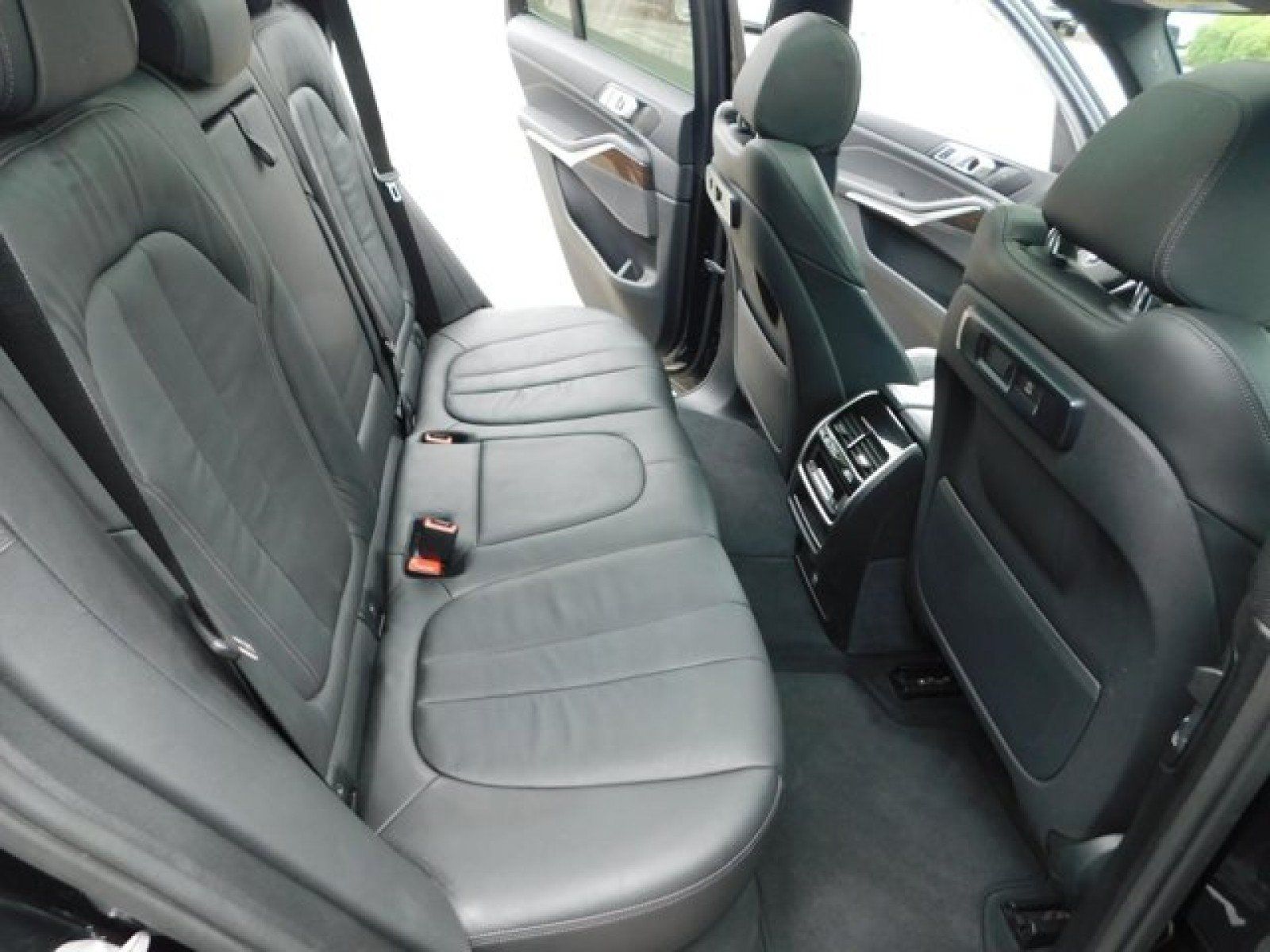 Used 2019 BMW X5 xDrive40i w/ Convenience Package AWD/4WD image 22