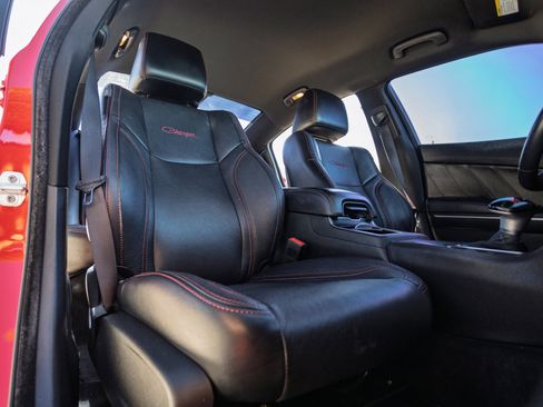 Used 2015 Dodge Charger R/T w/ Driver Confidence Group image 18