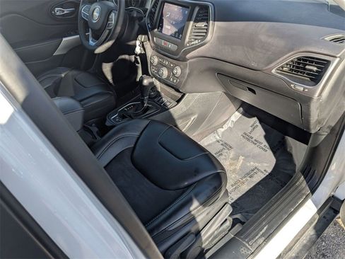 Used 2022 Jeep Cherokee Latitude w/ Sun & Sound Group image 26