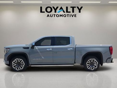 Used 2025 GMC Sierra 1500 Denali Ultimate AWD/4WD image 2