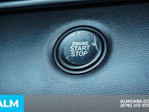 Used 2025 Hyundai Elantra Sport image 44