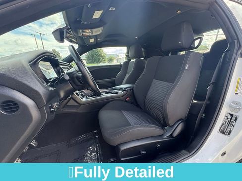 Used 2022 Dodge Challenger R/T w/ Blacktop Package image 18