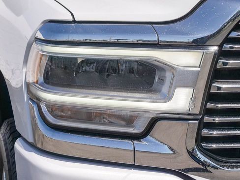 Used 2024 RAM 2500 Laramie AWD/4WD image 4