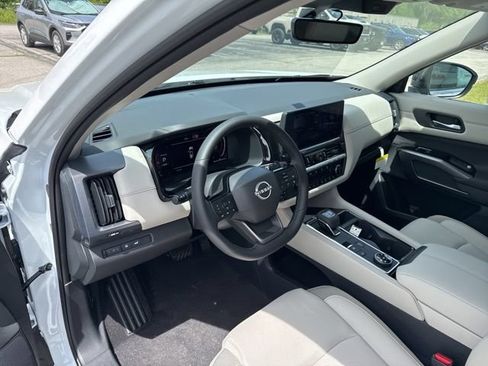 New 2026 Nissan Pathfinder SL AWD/4WD image 44