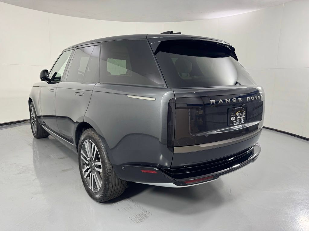 Used 2024 Land Rover Range Rover SE AWD/4WD image 9