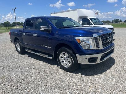 Used 2018 Nissan Titan SV w/ SV Convenience Package