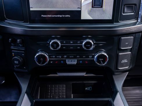 Used 2023 Ford F250 Lariat w/ Sport Appearance Package image 23