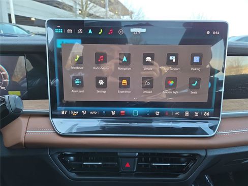 New 2026 Volkswagen Tiguan SEL R-Line image 19