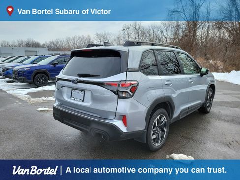 Used 2025 Subaru Forester Limited image 29