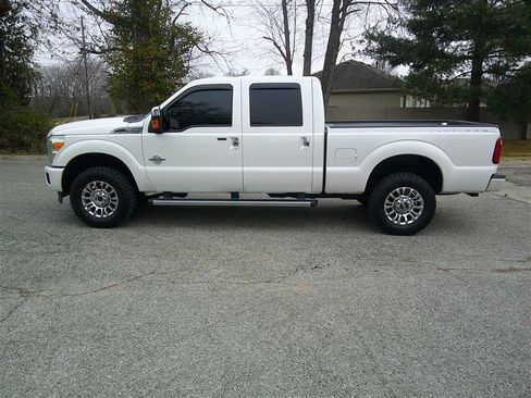 Used 2015 Ford F350 Platinum image 2