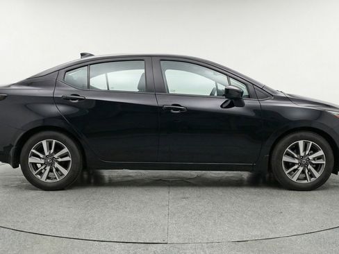 Used 2025 Nissan Versa SV FWD image 11