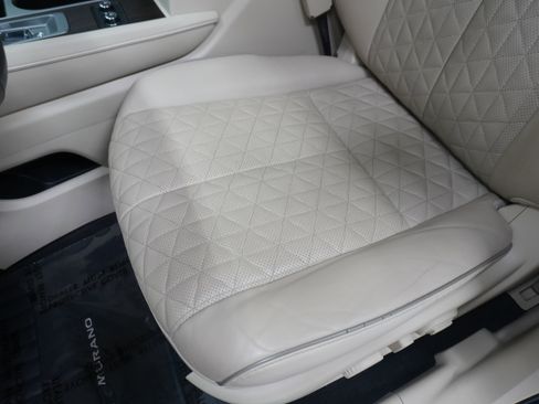 Used 2019 Nissan Murano Platinum image 12