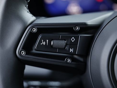 New 2025 Porsche Macan Electric image 36