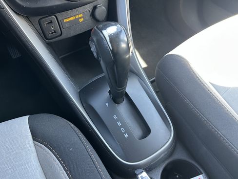 Used 2020 Chevrolet Trax LS image 15