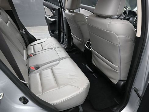 Used 2016 Honda CR-V Touring image 19