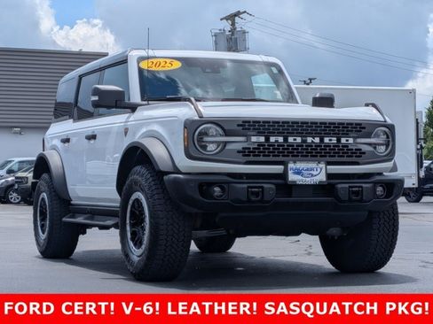 Certified 2025 Ford Bronco Badlands AWD/4WD image 3