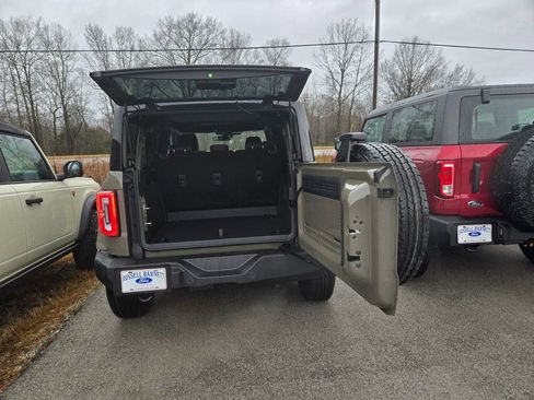 New 2025 Ford Bronco Outer Banks image 5