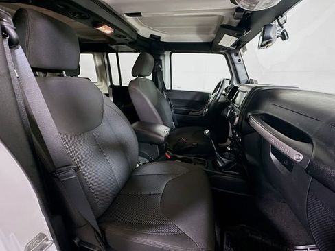 Used 2016 Jeep Wrangler Unlimited Sport image 25