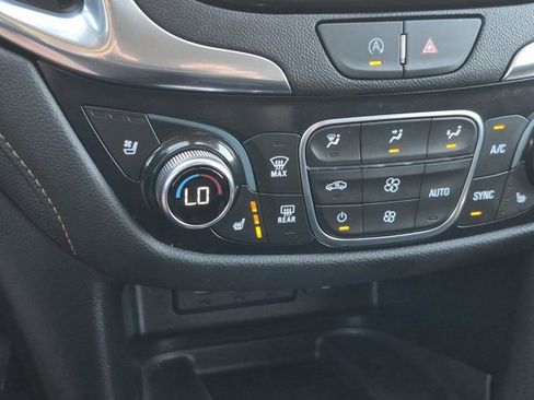 Used 2022 Chevrolet Equinox Premier image 29