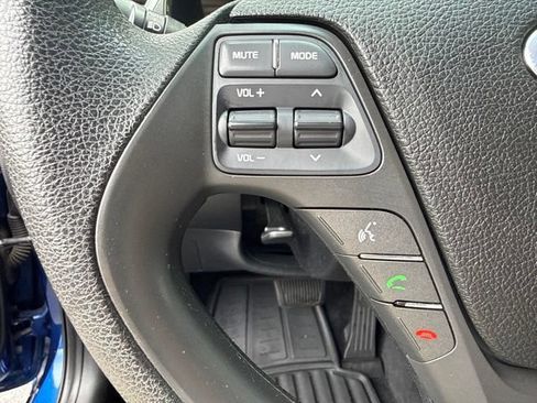 Used 2018 Kia Forte LX w/ LX Popular Package FWD image 11