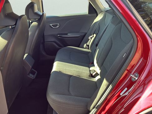 Used 2025 Kia K4 FWD image 22