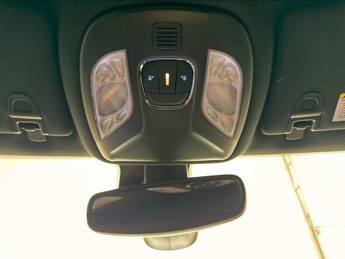 Used 2024 Jeep Compass Latitude image 19