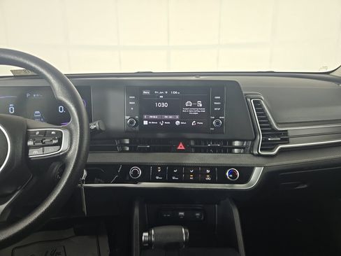 Used 2025 Kia Sportage LX FWD image 10