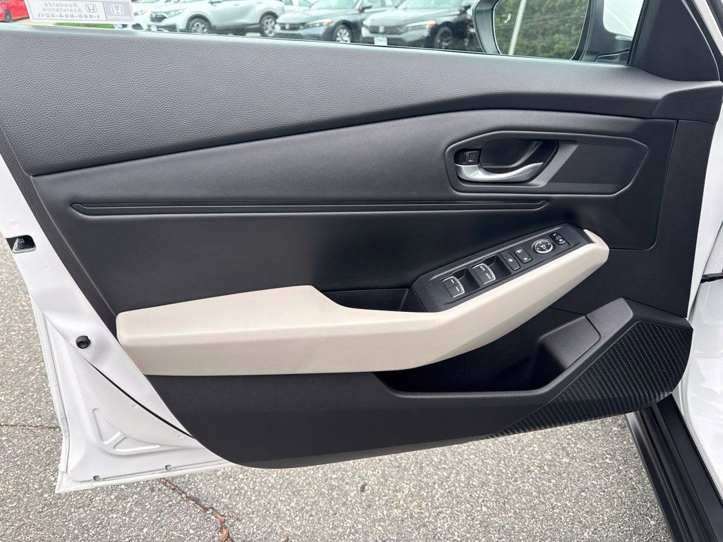 Used 2024 Honda Accord EX image 19