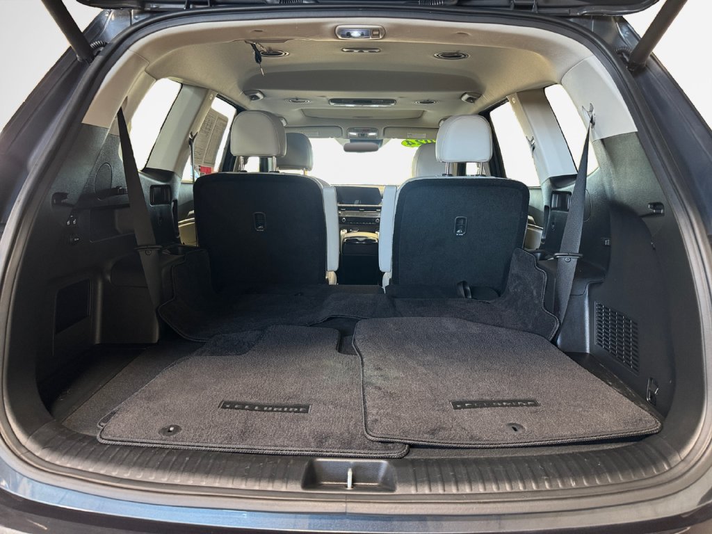 Certified 2024 Kia Telluride EX w/ EX Captain's Chair Package FWD image 25