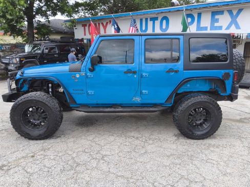 Used 2015 Jeep Wrangler Unlimited Sport w/ Quick Order Package 24S AWD/4WD image 8