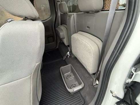 Used 2018 Nissan Frontier S image 14