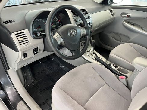Used 2011 Toyota Corolla LE image 11