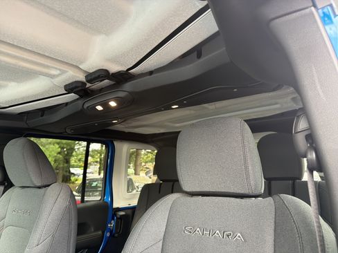 Certified 2024 Jeep Wrangler Unlimited Sahara AWD/4WD image 21