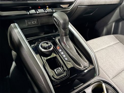 Used 2024 Chevrolet Colorado Trail Boss w/ Technology Package image 23