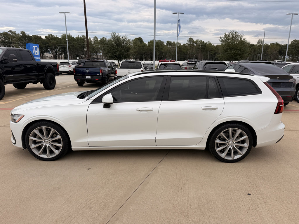 Used 2020 Volvo V60 T5 Momentum FWD image 5
