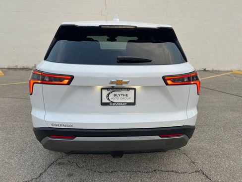 New 2026 Chevrolet Equinox LT FWD image 4